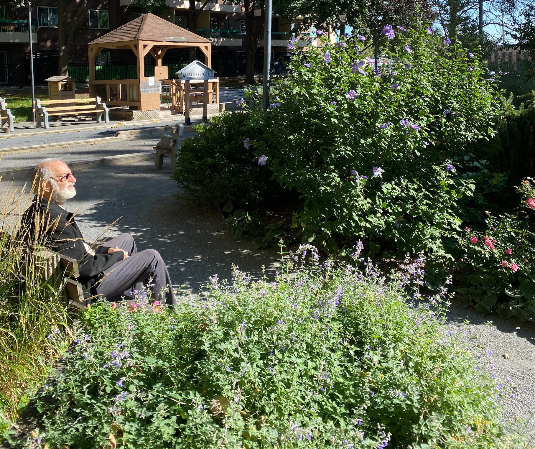 Marcel Daudet, retraité. Habite aux Tours depuis 3 ans.